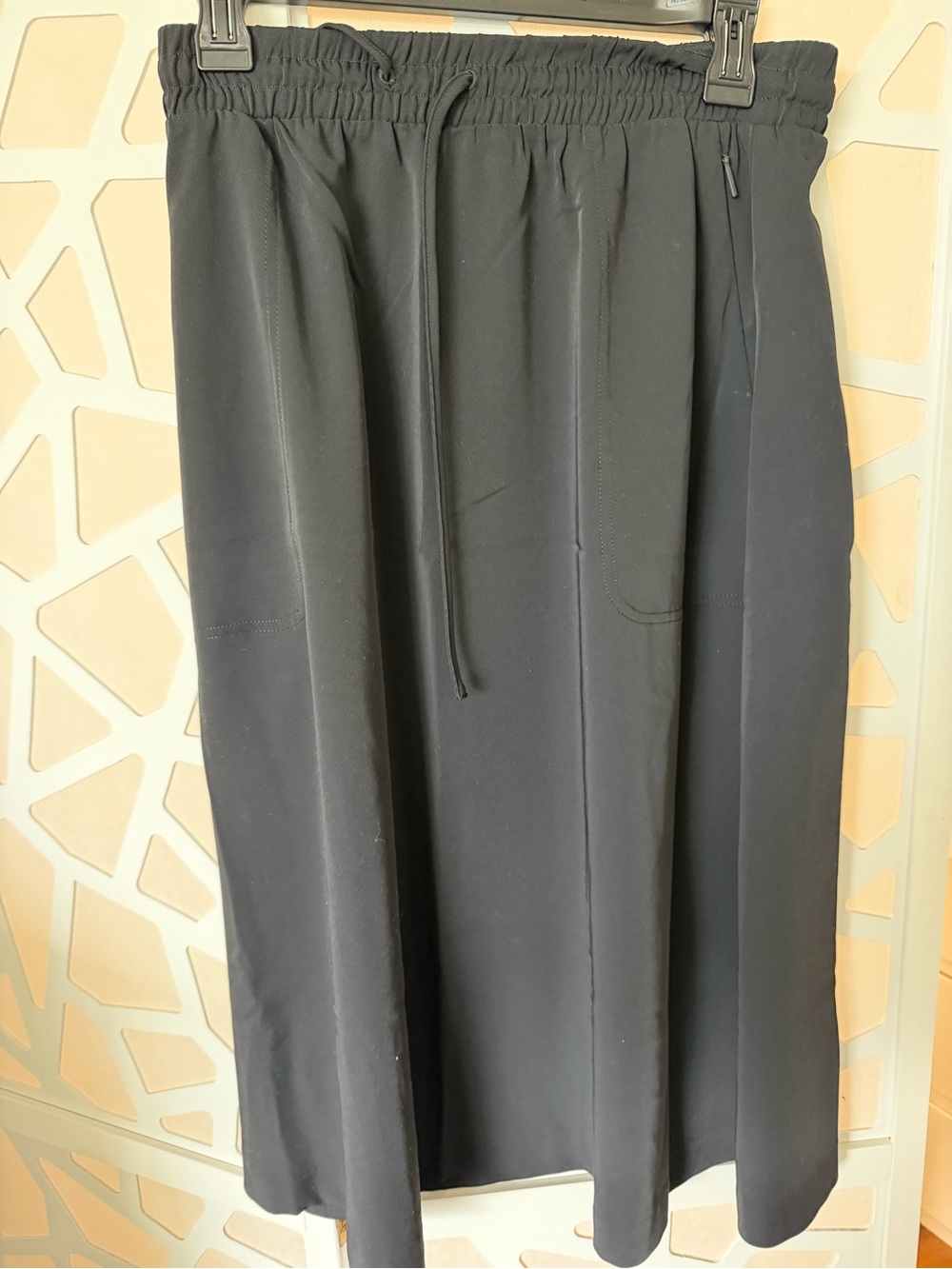 SPANX  Carry On Travel Black Midi Skirt with Elastic Drawstring Waistband S/P